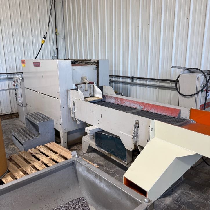 V-5s-Vibratory Tub A long-lasting ALMCO V5s Vibratory Finishing Tub that runs almost daily in the ALMCO lab